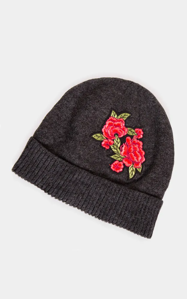 JH206 Cable Knit Floral decoration Beanie