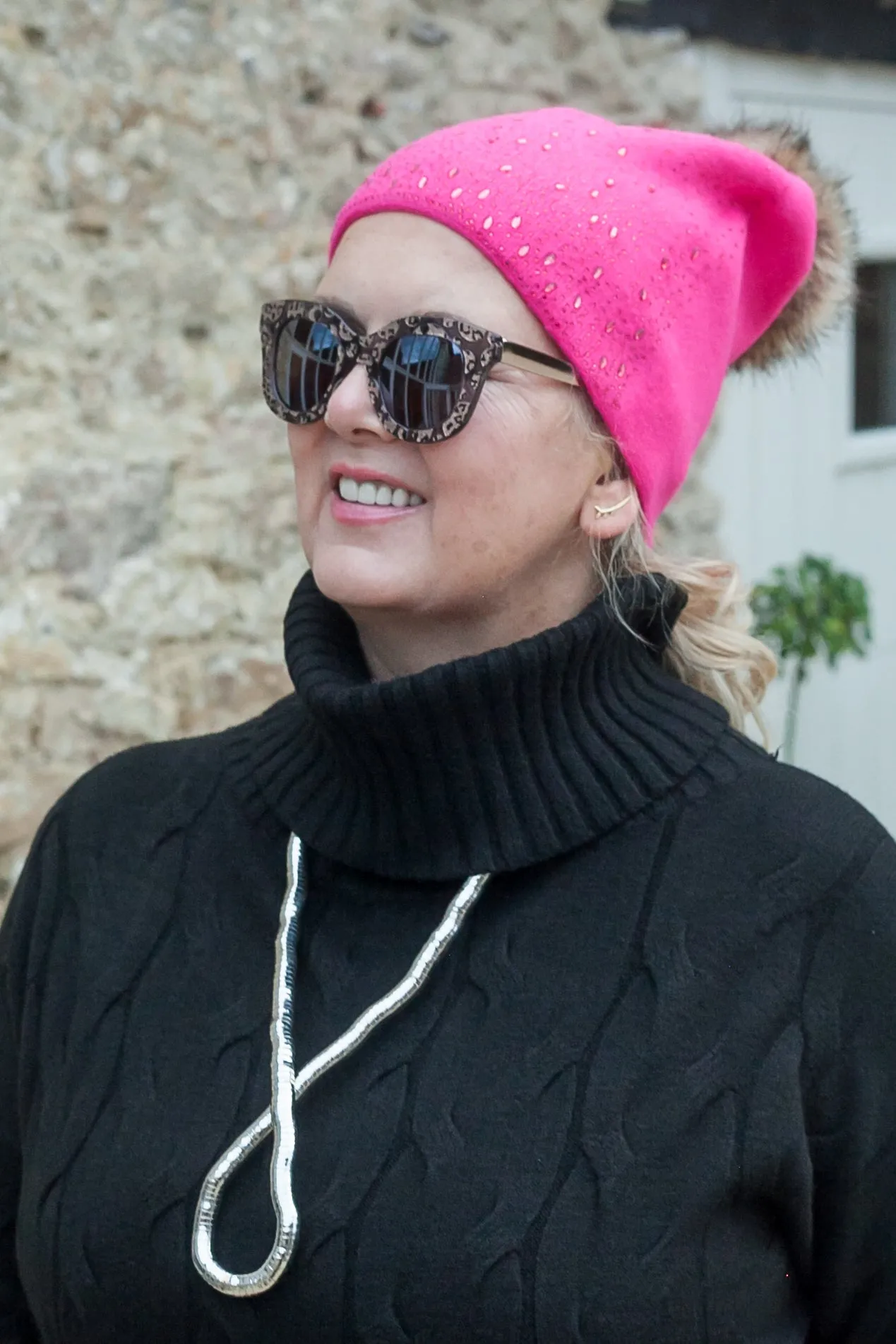 OLYWN Sparkle Pom Pom Hat (faux pom) HL20-F21